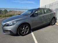 VOLVO V40 CROSS COUNTRY