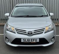 TOYOTA AVENSIS